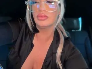 tiffanyfoxxx88 on CamSoda 