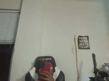 11inchtattedtrinibad on Chaturbate 