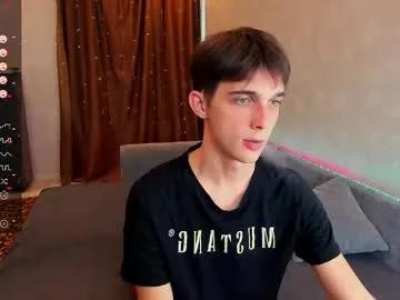 aaron_bang on Chaturbate 