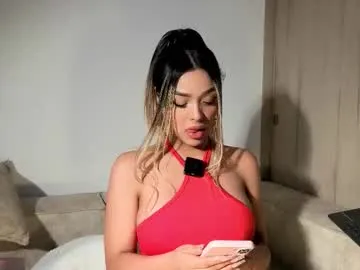 addison_baker — GOAL: Make me wet with your tips [915 tokens remaining] lets have fun together #blonde #natural #latina #bigclit #bigpussylips