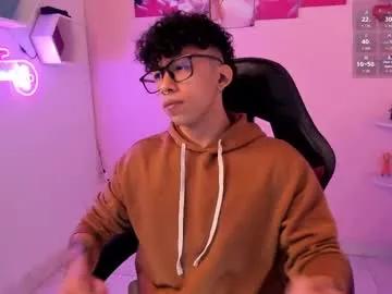 akazaboy on Chaturbate 