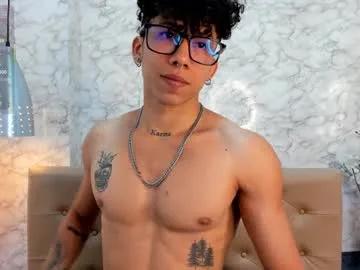 akazaboy on Chaturbate 