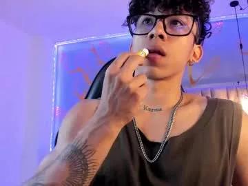 akazaboy on Chaturbate 