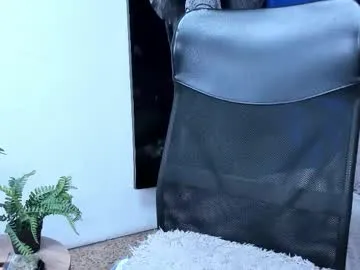 andres_clark — Lovense Lush on - Interactive Toy that vibrates with your Tips - Goal: flex and naked #muscle #latino #bigdick #young #master