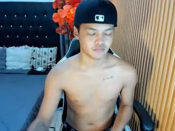 asianhugescott on Chaturbate 