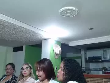 dannamomcerrat on Chaturbate 