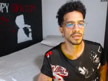 dostoyrodia_34 — Dostoyrodia_34's room #bigdick #latino #cum #daddy #bulge