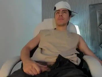 dylan_cross_ — GOAL: Show hard dick [31 tokens remaining] Let's make this day better for each other  /PVT ON Let me be your fantasy! / #fit #bigcock #findom #hairy #bigdick