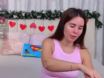 ellaander on Chaturbate 