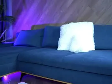 esmeainsley on Chaturbate 