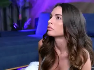 esmeainsley on Chaturbate 