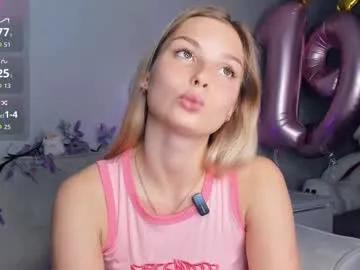 hidden_charm on Chaturbate 