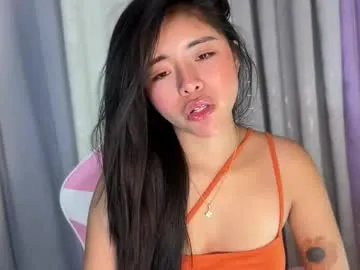hotloveaxx on Chaturbate