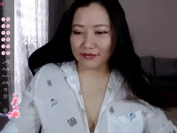 lisa_______ — GOAL: lick finger [22 tokens remaining] welcome in Wetpussyland #feet #milf #asian #natural #bigboobs