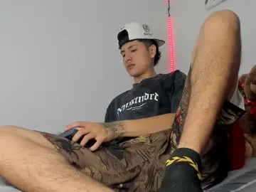 mateo_escobar — #feet #master #latino #cashmaster #humiliation [2800 tokens remaining]