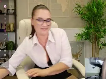 selinesole_ — NAKED PLEASE < #office #heels #bigtits #cute #squirt [1747 tokens remaining]