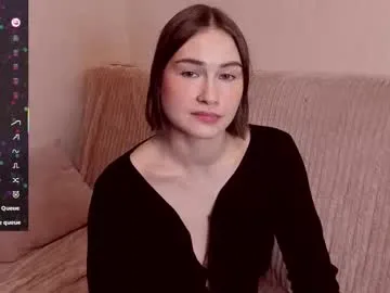 sleeeepy_af — goal: spank ass/ vibe me with #lush/  #naked and play only in #pvt! #bush #feet /menu [208 tokens remaining]