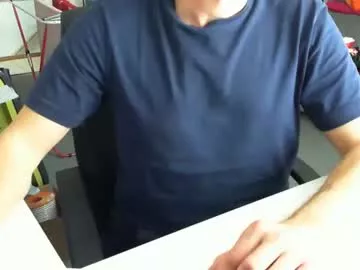 tomtom02029 on Chaturbate 