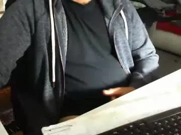 tomtom02029 on Chaturbate 