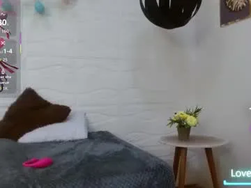 tulunaroja on Chaturbate 