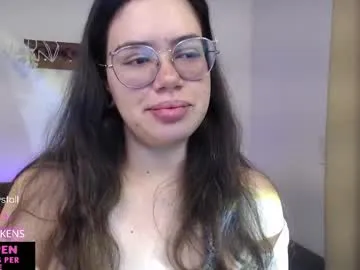 velvetcrystal on Chaturbate 