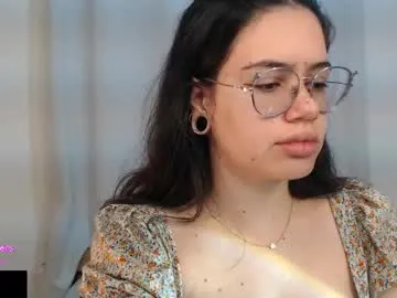 velvetcrystal on Chaturbate 