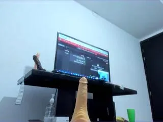 alicia_whitee — Freechat on Flirt4Free