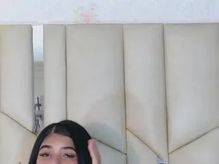 chloe_vee — Freechat on Flirt4Free