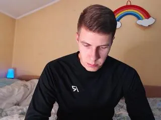 chris_brien — Freechat on Flirt4Free