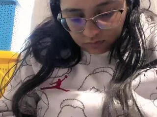 dayana_baker on Flirt4Free 