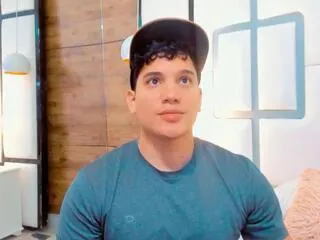 esteban_morenoo on Flirt4Free 