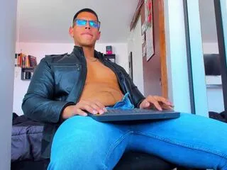 johnny_walls — Freechat on Flirt4Free