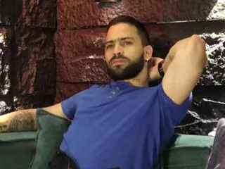 leo_diaz — Freechat on Flirt4Free