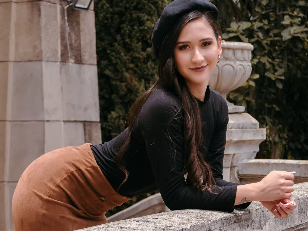 AlanaPearce — music, eating, sleeping, exploring, experiencing new things, dancing, singing, Italian food, Venezuelan food, whiskey, the outdoors, shopping, going to movies and parties.