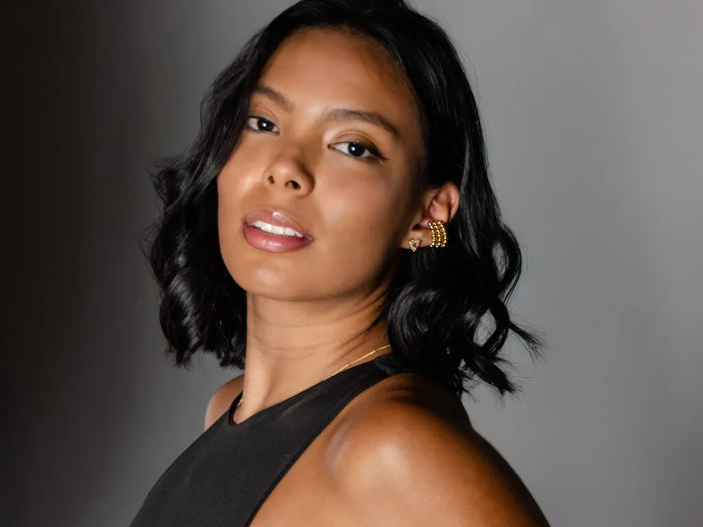 AlyRosse — I love being spoiled, receiving luxurious gifts, and being treated like a princess. I adore attentive, caring, and generous men who know how to shower me with love... but what excites me even more is when all that tenderness turns into passion and...