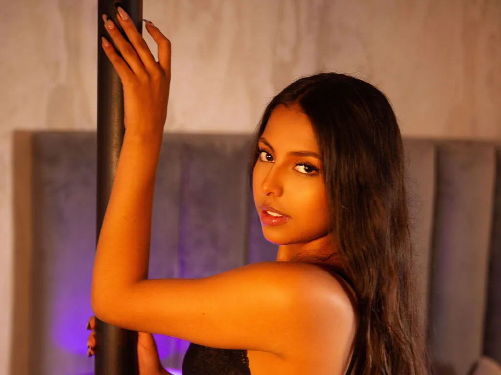 BrissaScott — I like men who are generous, funny, good conversationalists and who have the ability to open my mind first and my legs. I am turned on by a gentlemanly man but who also seeks to explore his kinkiest thoughts.