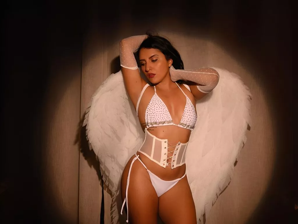 ChiaraFerreti — Appreciate life's artful details: sunsets, meaningful conversations, finding and getting lost in new places when I travel, read a good book, a glass of wine, Renaissance art, music, and the magic of connection. 