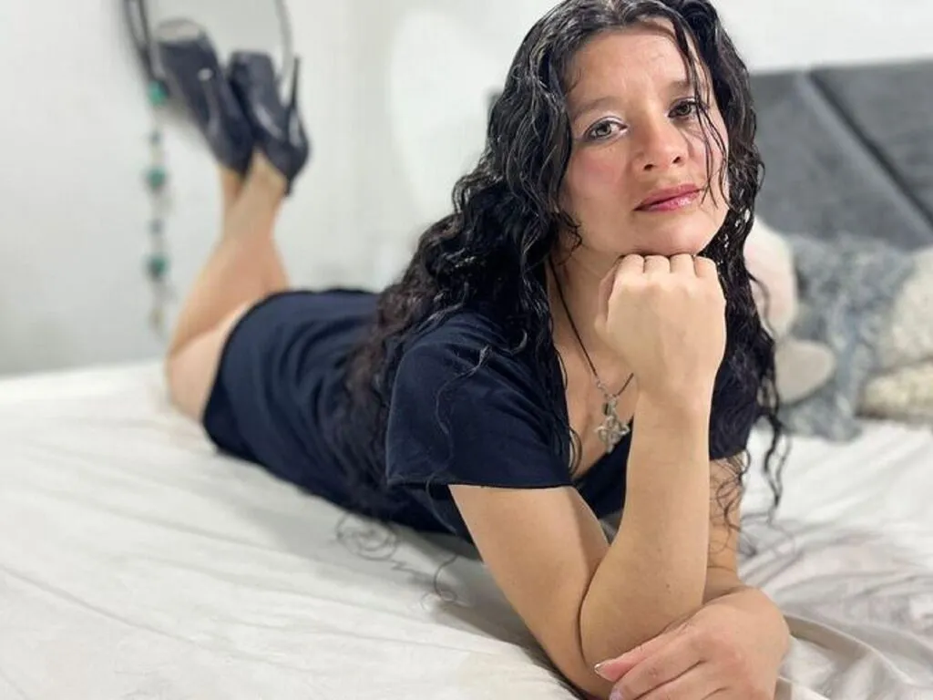 LiaLaverde — i love gentleman guys, i would love that u enjoy hairy pussy and heels show.