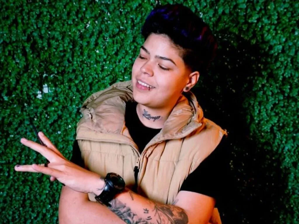 NoraVega — What I like most is having good times, meeting new people and sharing interests. You will love knowing me. 