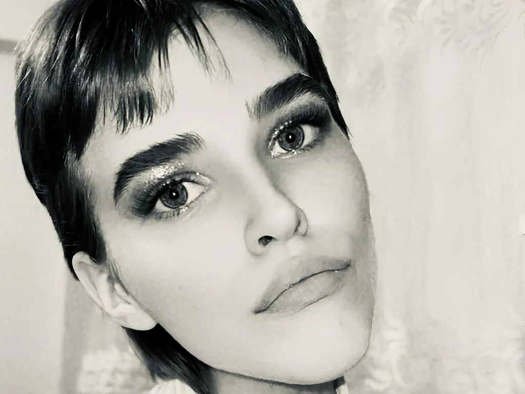 UdelaHailey — I love learning and self-development. I like kind and interesting people. I love spicy food and cute animals hehe, maybe you want to be my kitten?