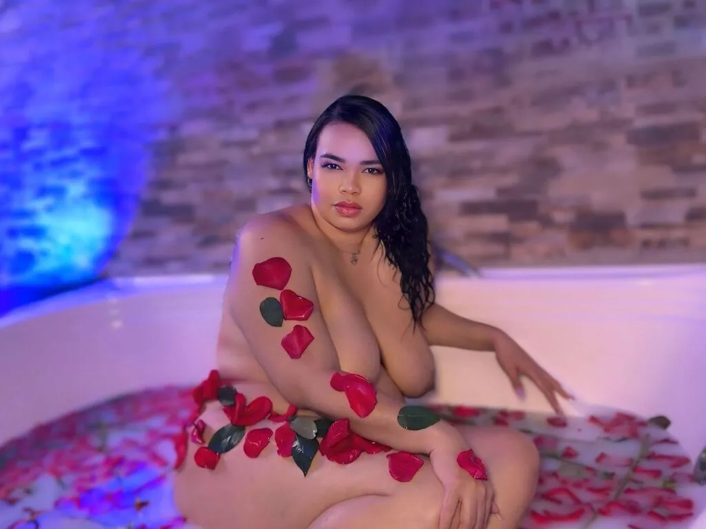 ValeryHebert — I value good food, I like good talks, role-playing games, I love spending my time with a good gentleman lover, extroverted, fun and above all hot, try to be kind and always have a good attitude