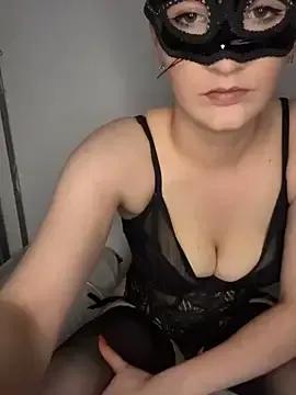 _Niinaa_ on StripChat 