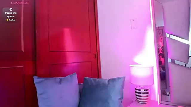 _valeria_saenz_ — Private on StripChat