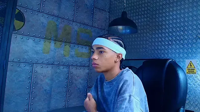 AlanCutee on StripChat 