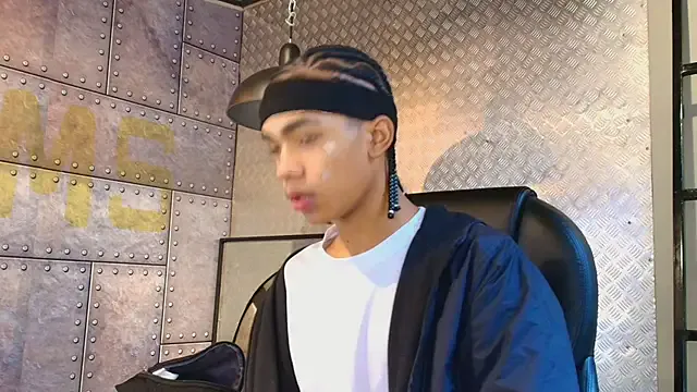 AlanCutee on StripChat 