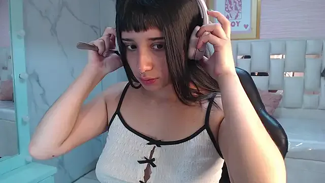 allyssa_bellini_s — dance naked with oil