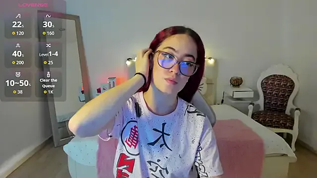 Amaraa_couper1 on StripChat 