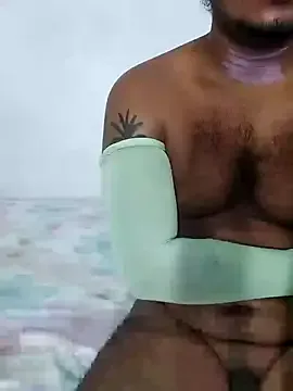 AraNDissNaughtyJolly on StripChat 