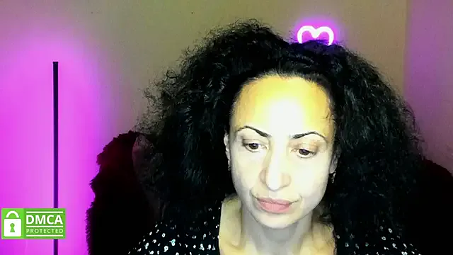 Arianasweety23 on StripChat 