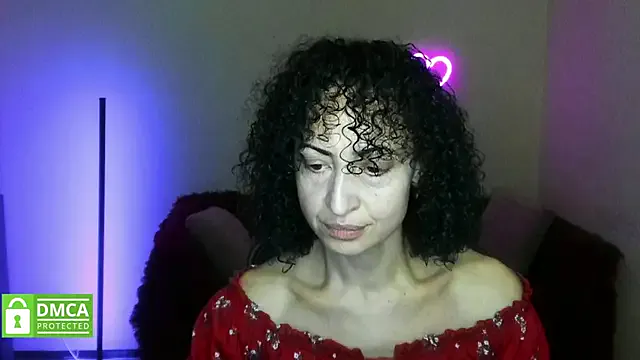 Arianasweety23 on StripChat 